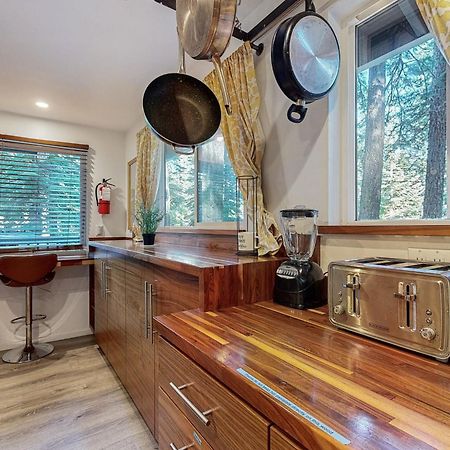 Charming Lake Tahoe Cabin Carnelian Bay エクステリア 写真